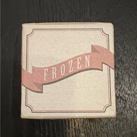 Dose of Colors Eyedeal Duo, Loose Pigment and Primer -Frozen - Picture 2 of 4